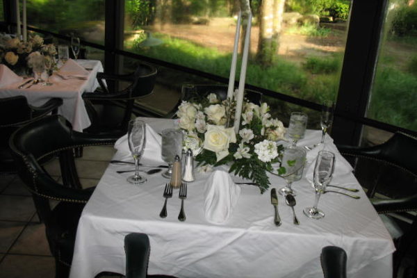 guest table for wedding venues at red apple inn
